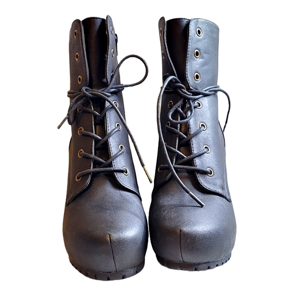 1 SZ 8 LEFT! BLACK  LACE- UP  HEEL BOOTS - Picture 4 of 6